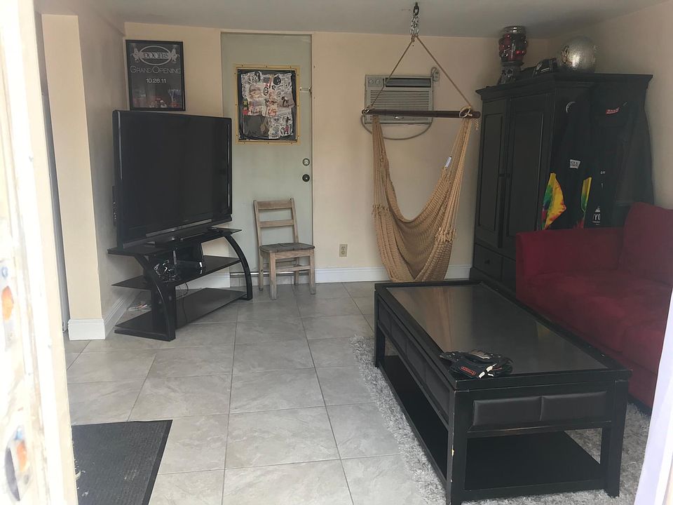 Entrance to living room from front door