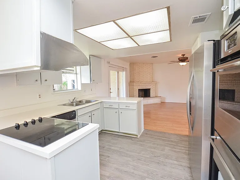 7327 Osage St — Photo 17