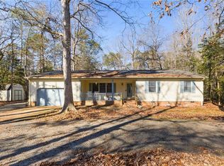 5403 Jonquil Ln, Gloucester, VA 23061