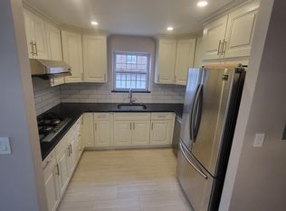 1516 Waterstone Dr, Bronx, NY 10461