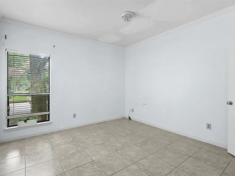 10051 Westpark Dr #205 — Photo 7