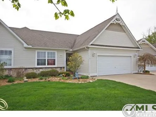 103 Victoria Park Dr, Howell, MI 48843