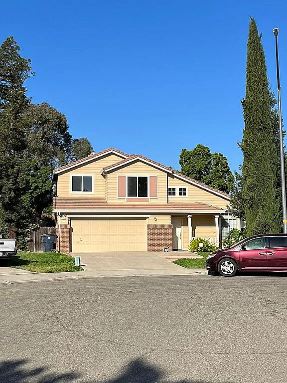 1284 Meadow Ln photo 1