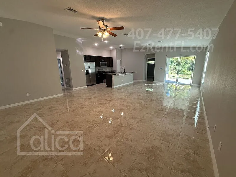 4 bed, 2.0 bath, 1833 sqft, $2,125 — Photo 4