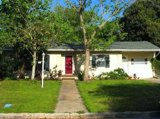 611 31st St W, Bradenton, FL 34205