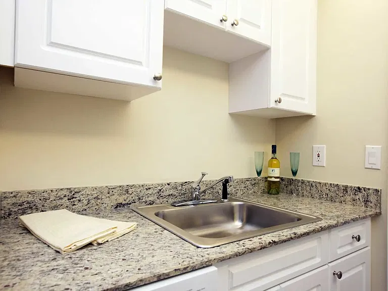 Naples 701 Apartments — Photo 7