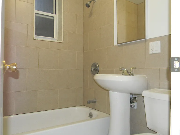 11 Mackay Pl #1 — Photo 9