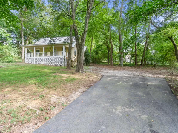 54 Apple Ln, Ringgold, GA 30736