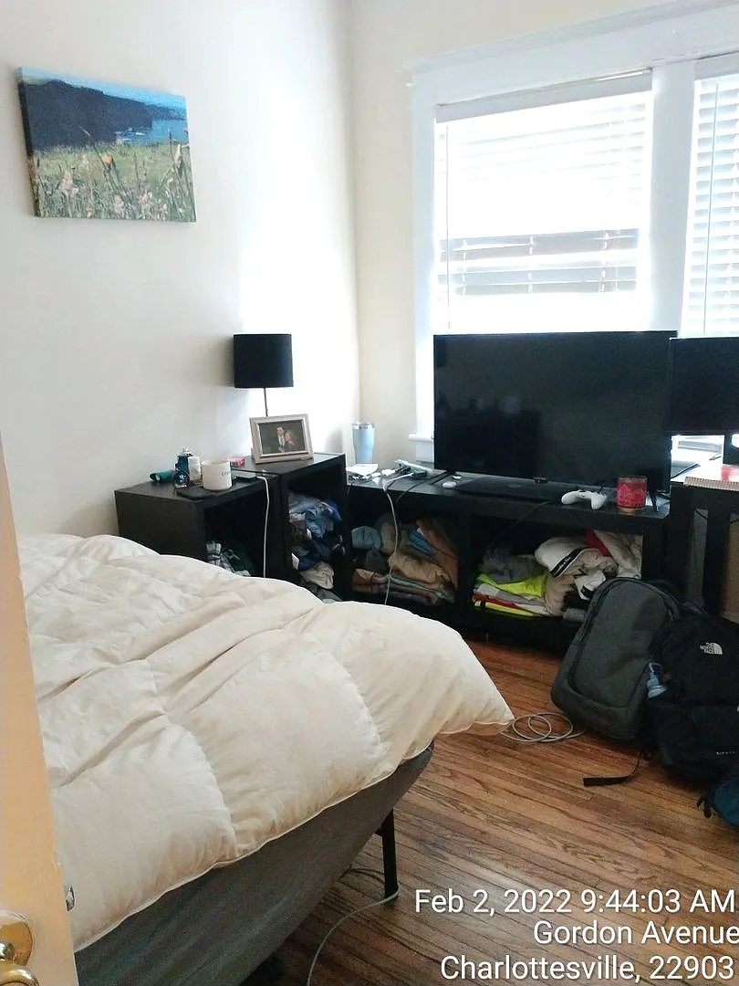 Gordon Ave Heart Of Uva 6 Br, 2 Bath Leasing Year 2027-2028 — Photo 3