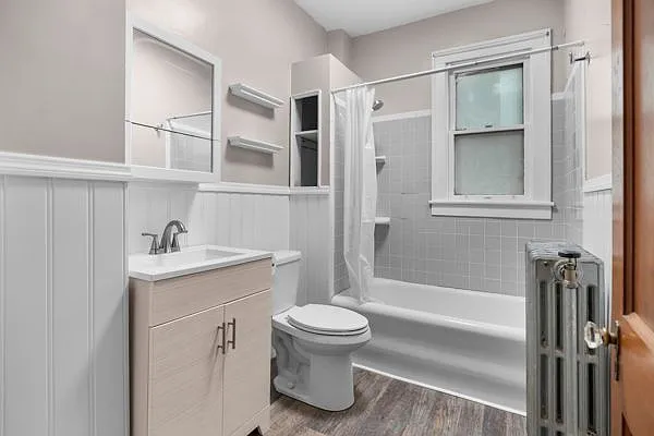 2139 Foster Ave — Photo 19