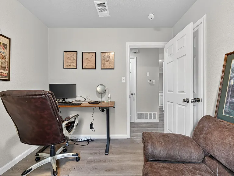 324 N Shore Pl — Photo 15
