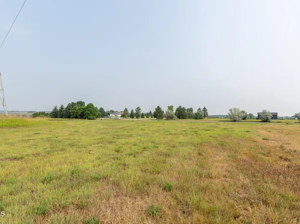 11325 Creek Top Rd, Menoken, ND 58558