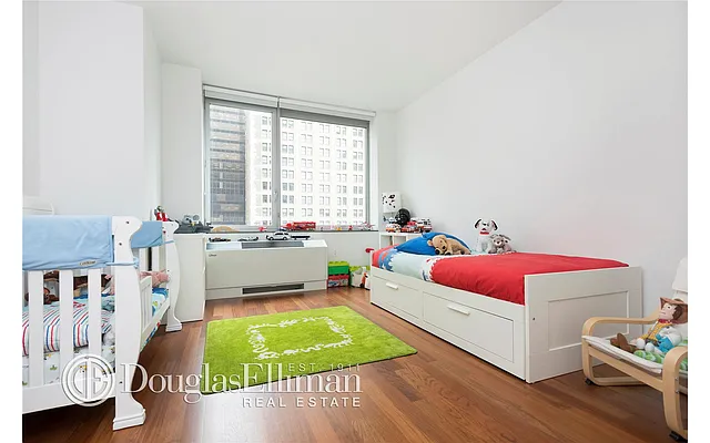 Rented by Douglas Elliman | media 19