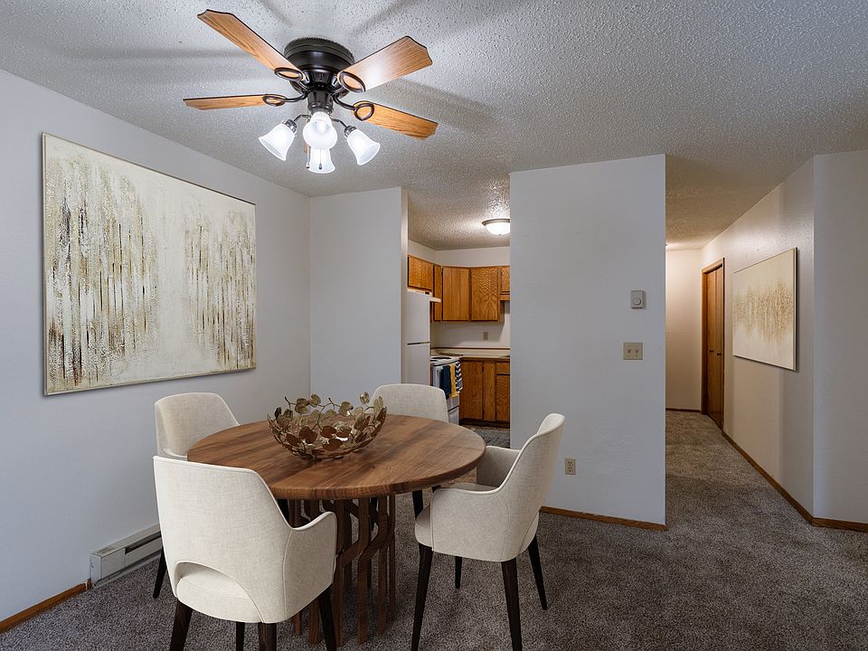 Fargo, ND Crescent Park Apartments | Dining