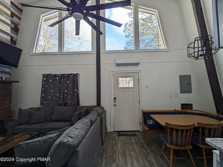 1186 Country Place Dr — Photo 16