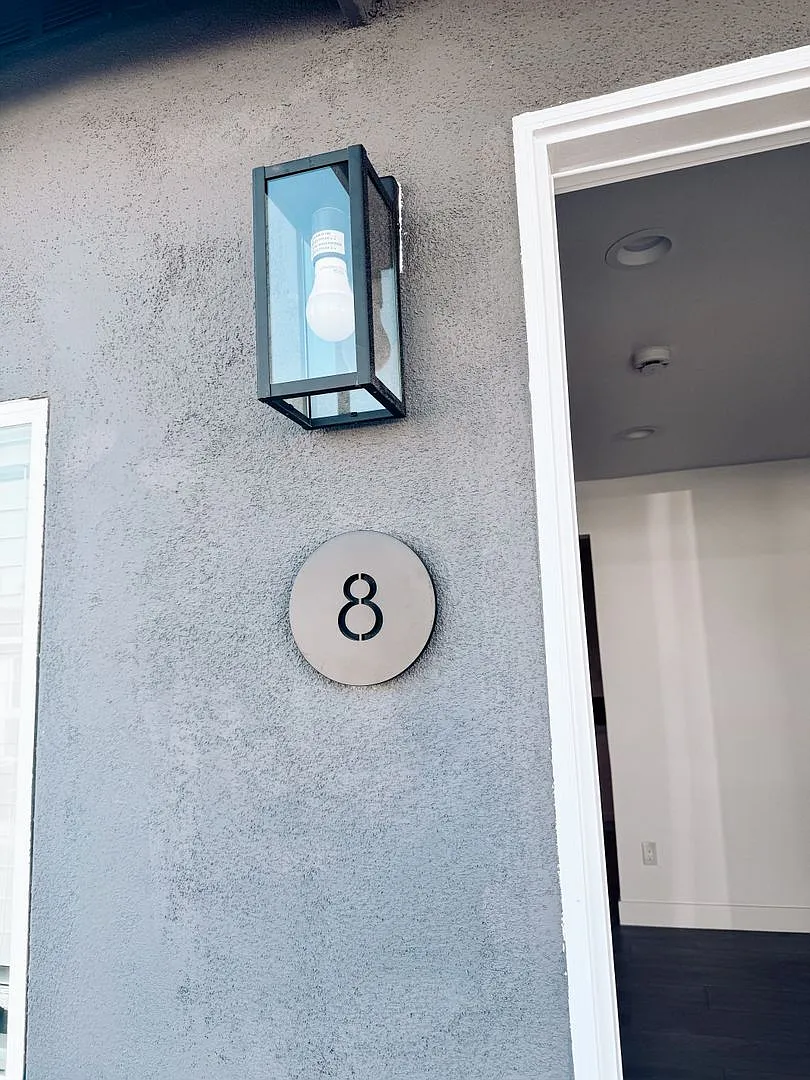 Harbor Blvd Apts. — Photo 2