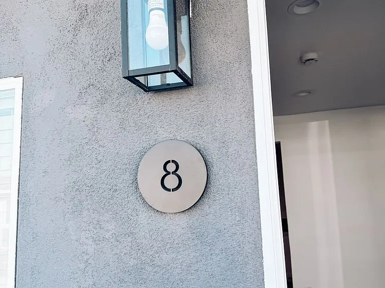 Harbor Blvd Apts. — Photo 2