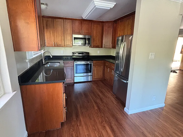825 Menlo Ave #F — Photo 20
