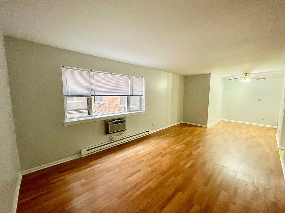 1st image of 5920 N Kenmore Ave APT 220