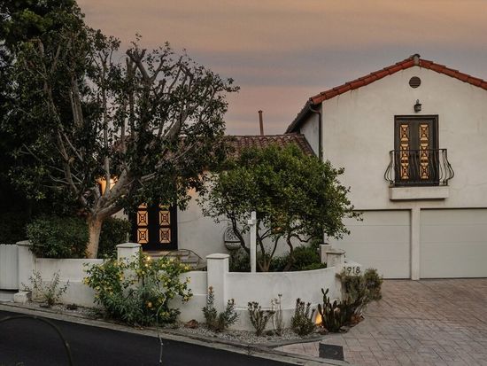 1918 Myra Ave, Los Angeles, CA 90027