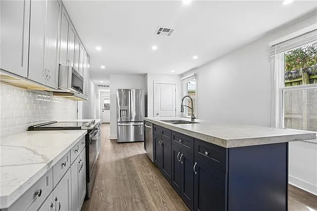 15 Crislaur Ave — Photo 7