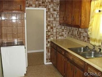 4th image of 311 W Grand Blvd