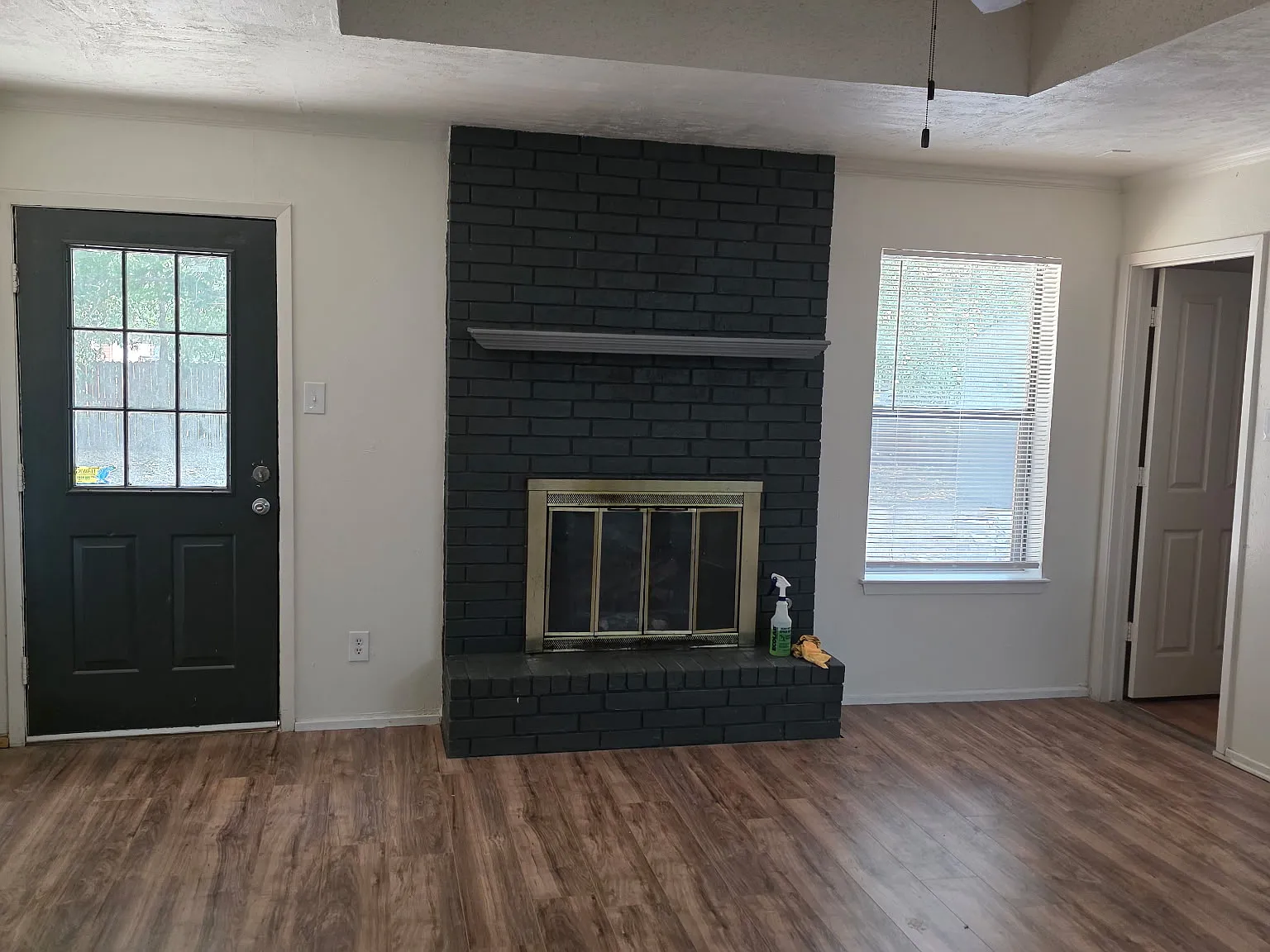 3 bed, 1325 sqft, $1,795 — Photo 3