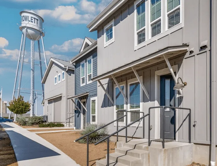 Village of Rowlett — Photo 31