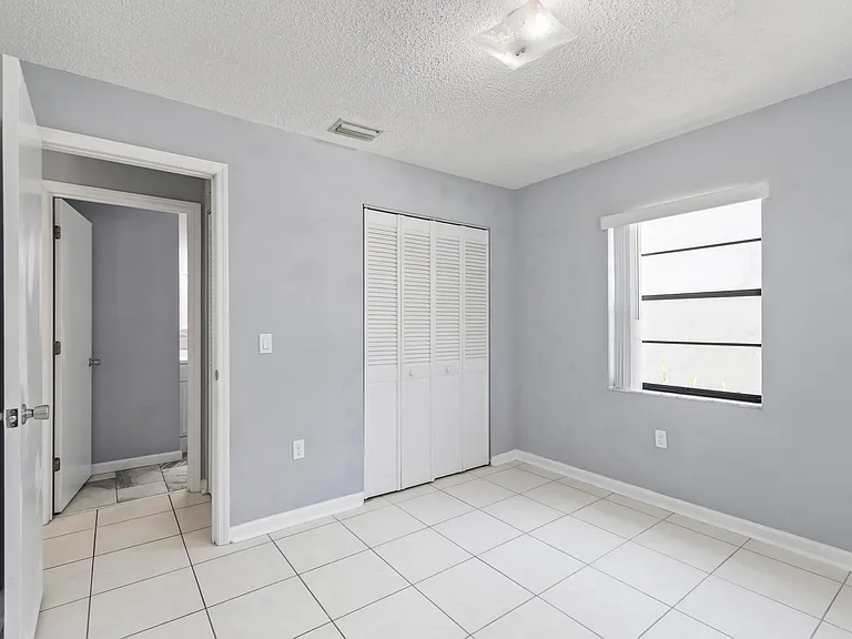 1205 S Flagler Ave — Photo 34