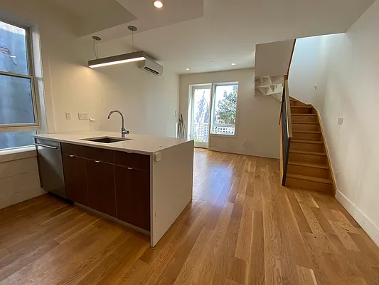 Rented by Lodger Corp | media 1