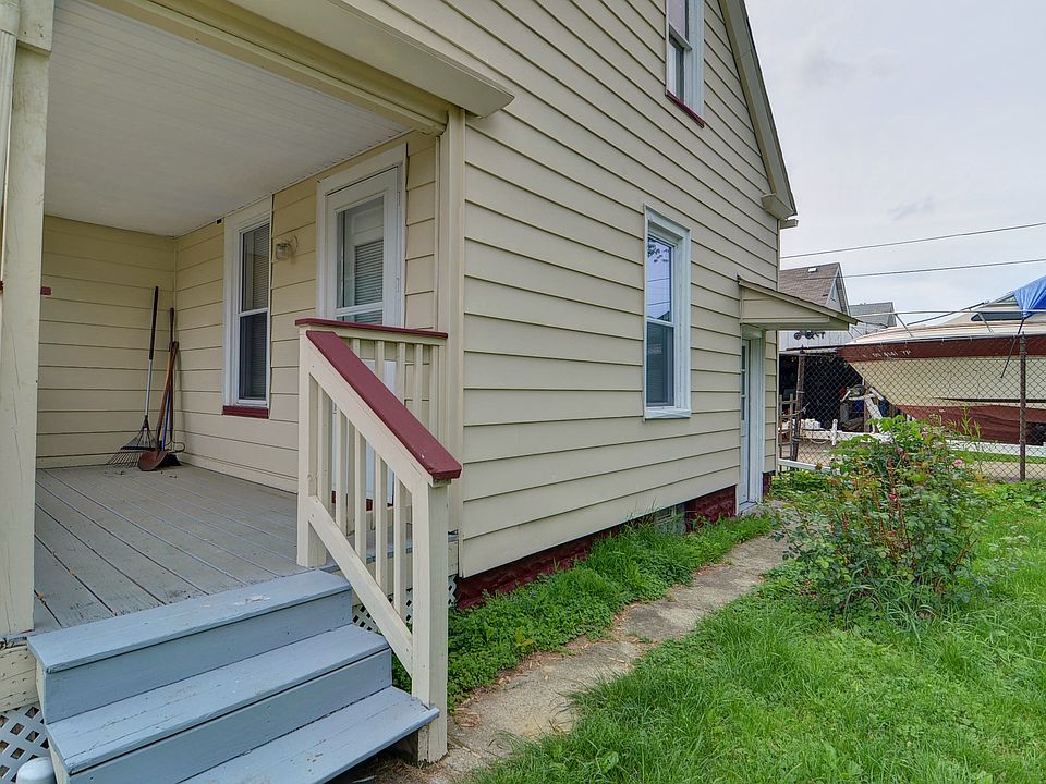2nd image of 3373 W 128th St