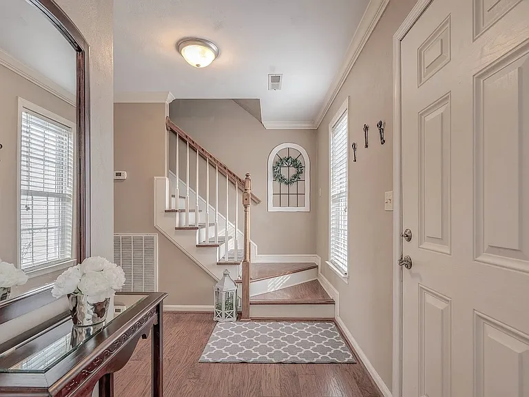 6300 Willingham Dr — Photo 4