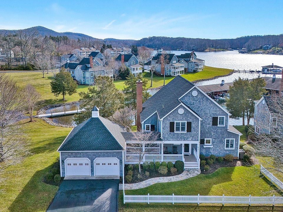 1st image of 85 Sconset Dr