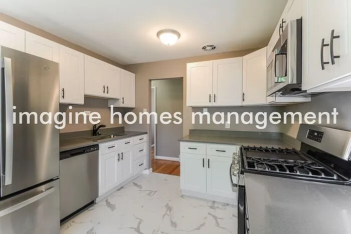 10801 Clearwater Dr — Photo 6