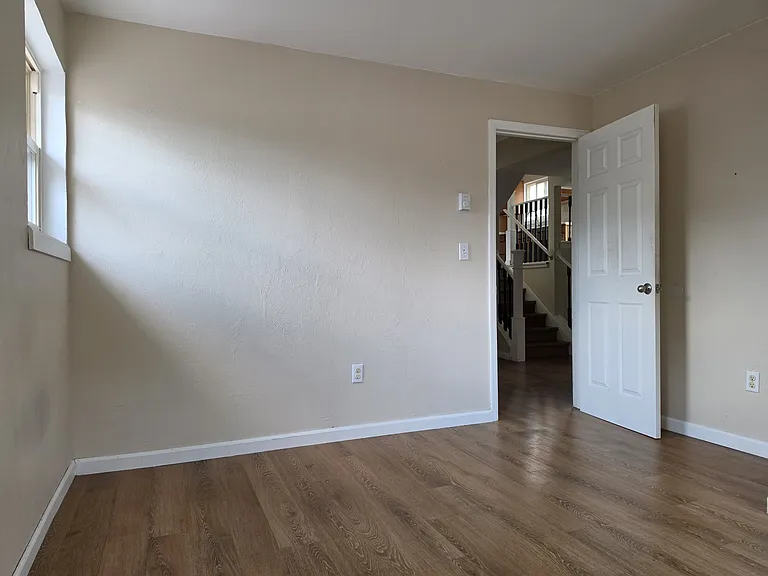 11186 Forest Ave — Photo 24