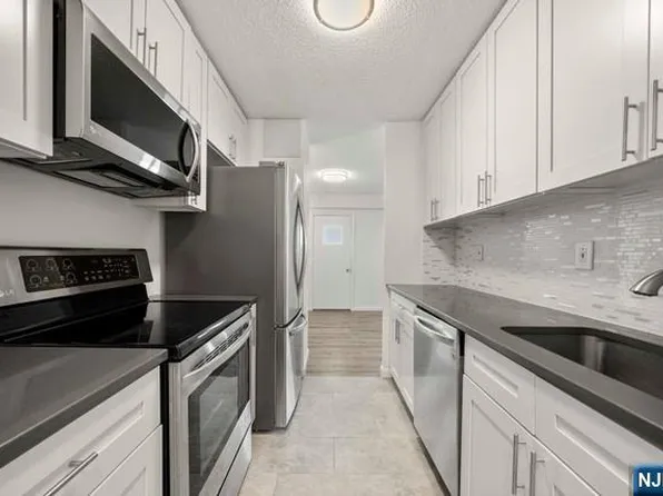 307 Prospect Ave APT 10G, Hackensack, NJ 07601