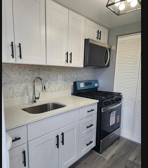 2427 Iverson St #2427 — Photo 10