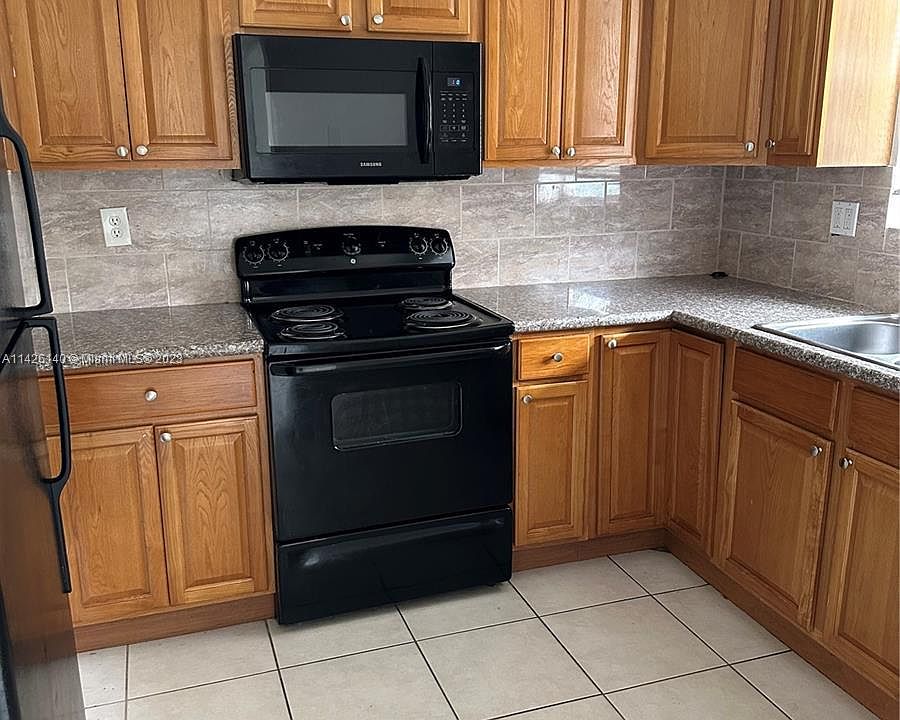 1st image of 1350 NE 119th St APT 11
