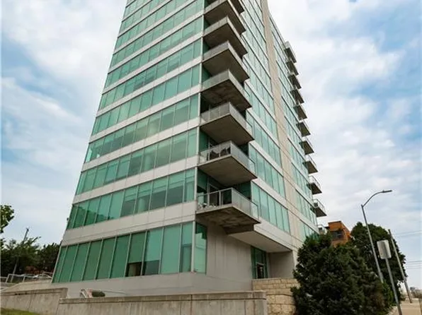 4646 Broadway St APT 4N, Kansas City, MO 64112