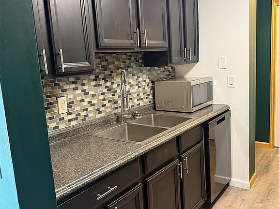 5th image of 1788 Cherokee Dr APT F