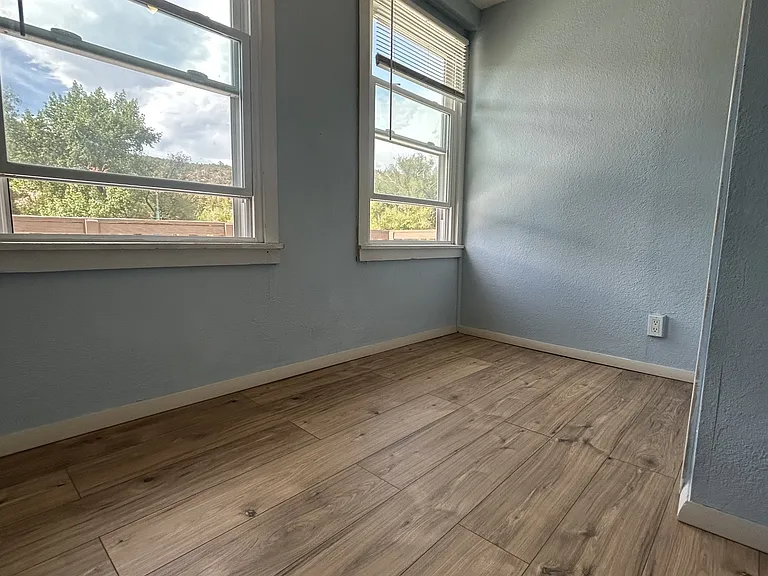 601 Manitou Ave #8 — Photo 8