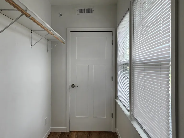 908 E Gorham St #2 — Photo 9