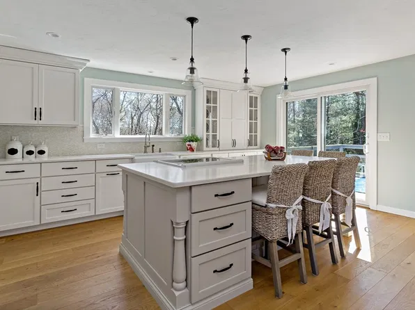 120 Great Hill Dr, Barnstable, MA 02630