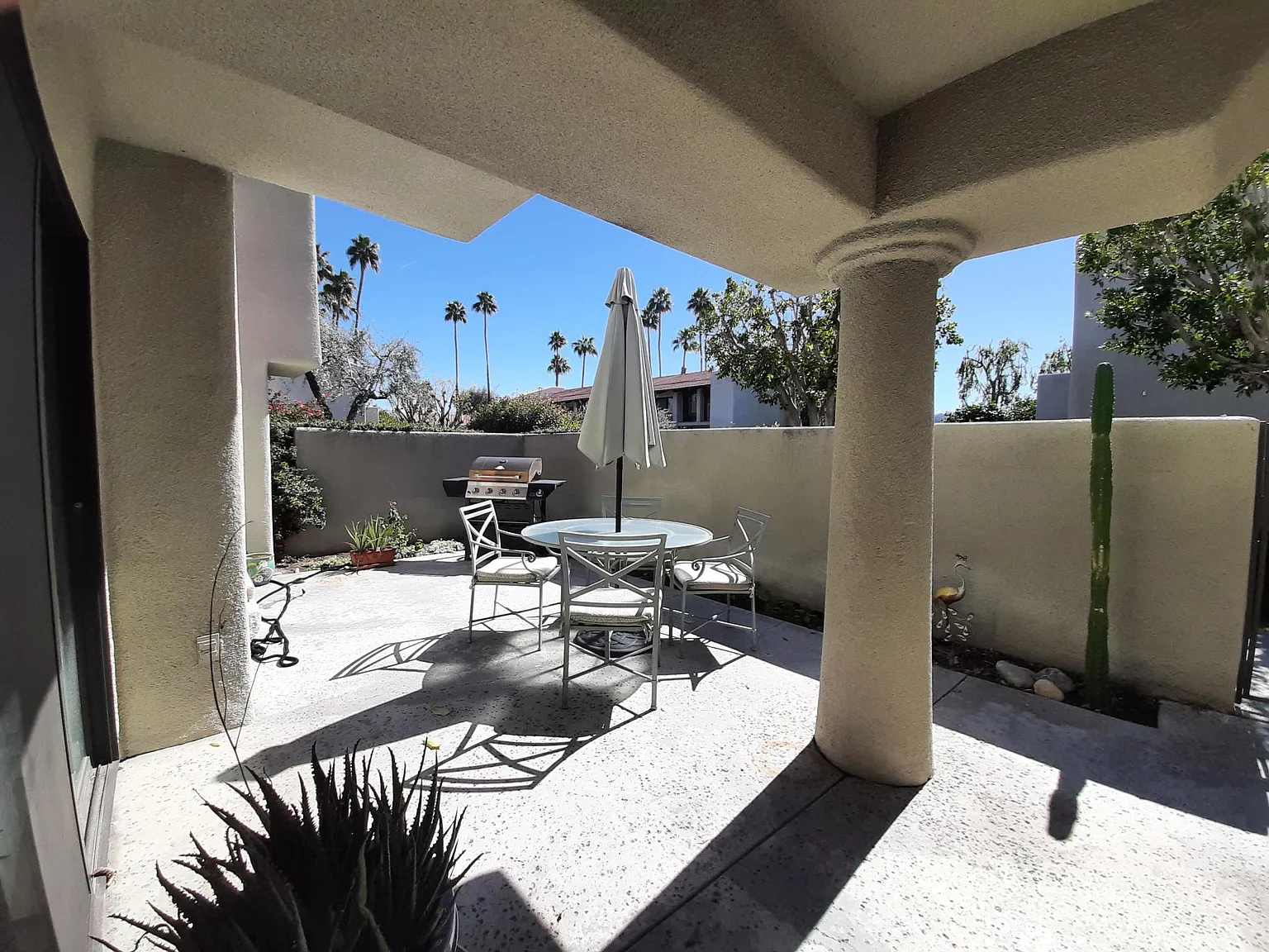 1100 E Amado Road — Photo 3