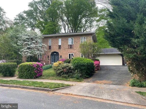 1502 Highwood Dr, Mc Lean, VA 22101