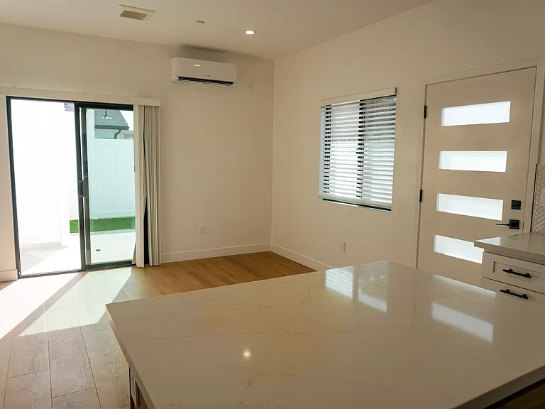 6453 Amigo Ave — Photo 14