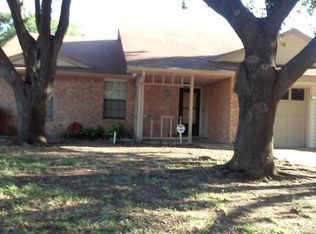 2613 Danberry Ln, Grand Prairie, TX 75052