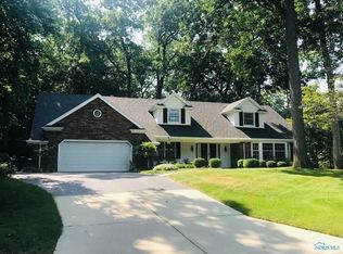 5504 Bent Oak Rd, Sylvania, OH 43560