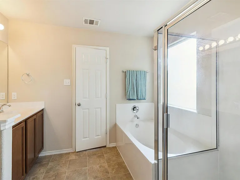 1600 Sugarberry Ln #54 — Photo 21