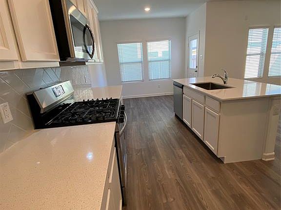 5th image of 15863 Bremore Dr